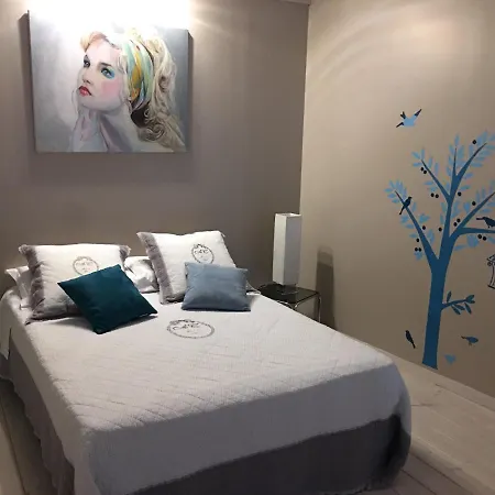 阿莉斯迪奥旅馆 招待所 波拉斯
